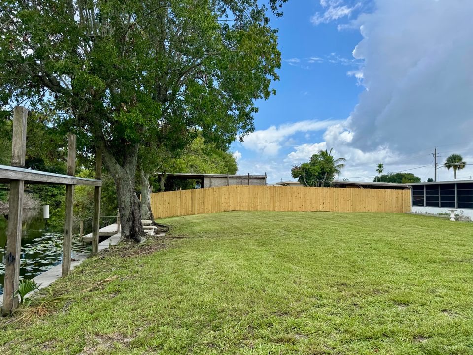 For Sale: $260,000 (3 beds, 2 baths, 2109 Square Feet)