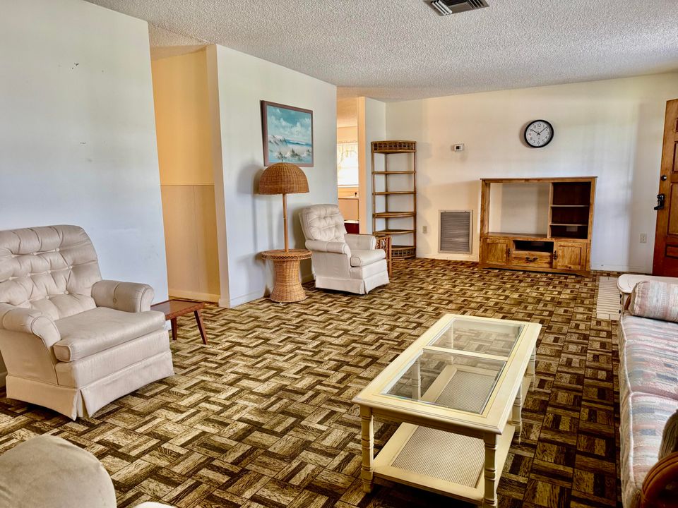 For Sale: $260,000 (3 beds, 2 baths, 2109 Square Feet)