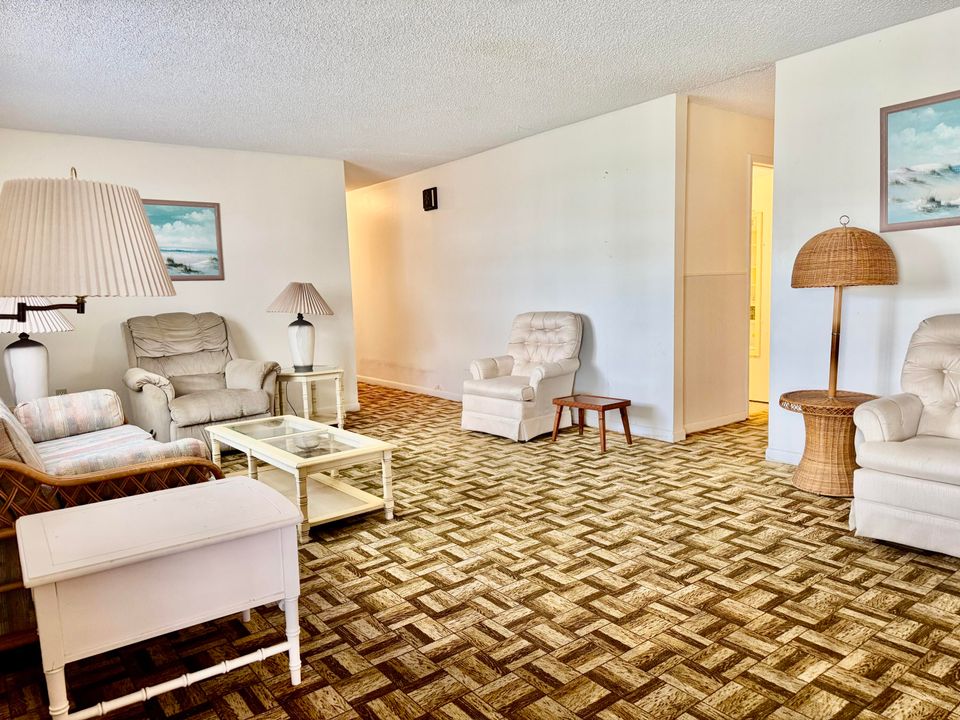 For Sale: $260,000 (3 beds, 2 baths, 2109 Square Feet)