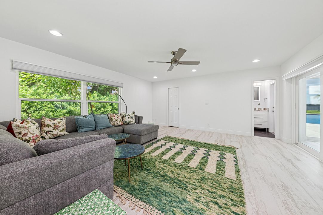 待售: $3,975,000 (4 贝兹, 4 浴室, 3572 平方英尺)