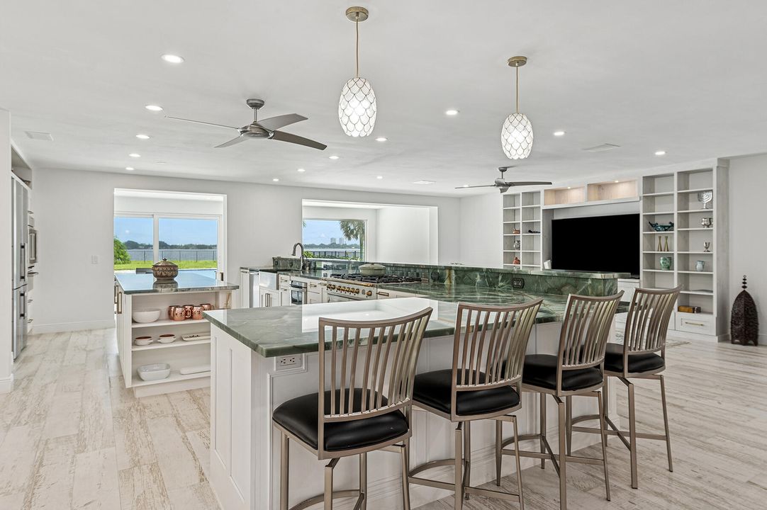 待售: $3,975,000 (4 贝兹, 4 浴室, 3572 平方英尺)