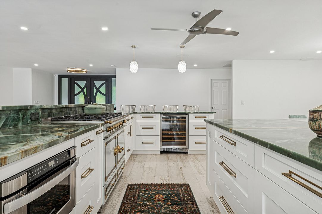 待售: $3,975,000 (4 贝兹, 4 浴室, 3572 平方英尺)