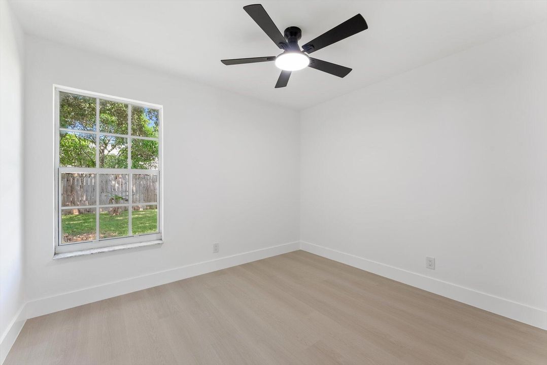 Active With Contract: $465,000 (3 beds, 2 baths, 1158 Square Feet)