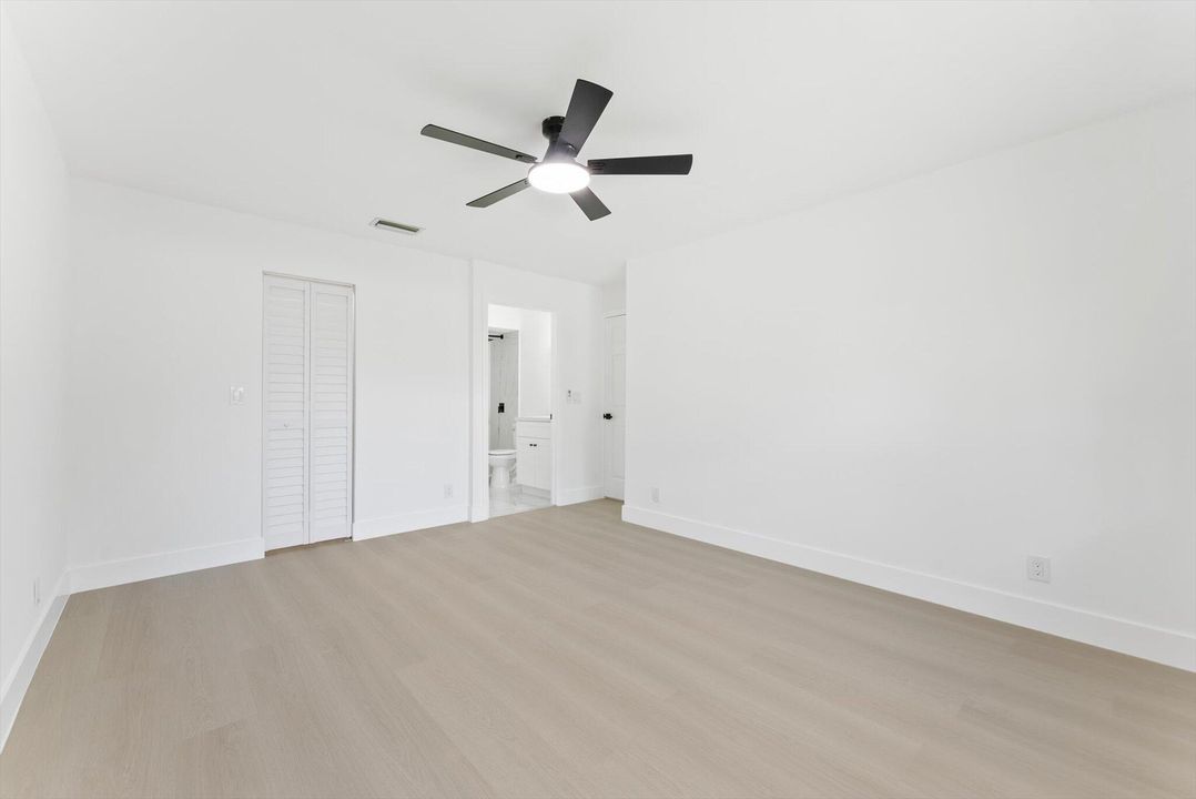 Active With Contract: $465,000 (3 beds, 2 baths, 1158 Square Feet)