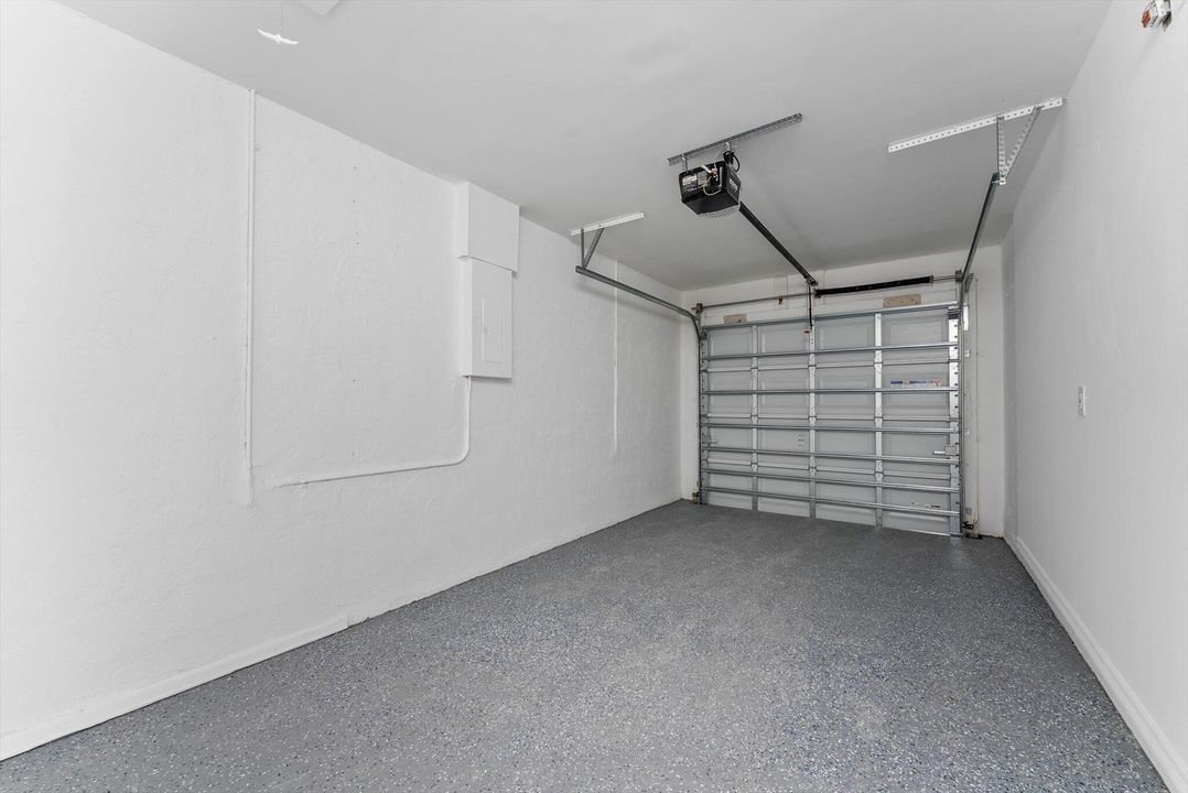 Active With Contract: $465,000 (3 beds, 2 baths, 1158 Square Feet)