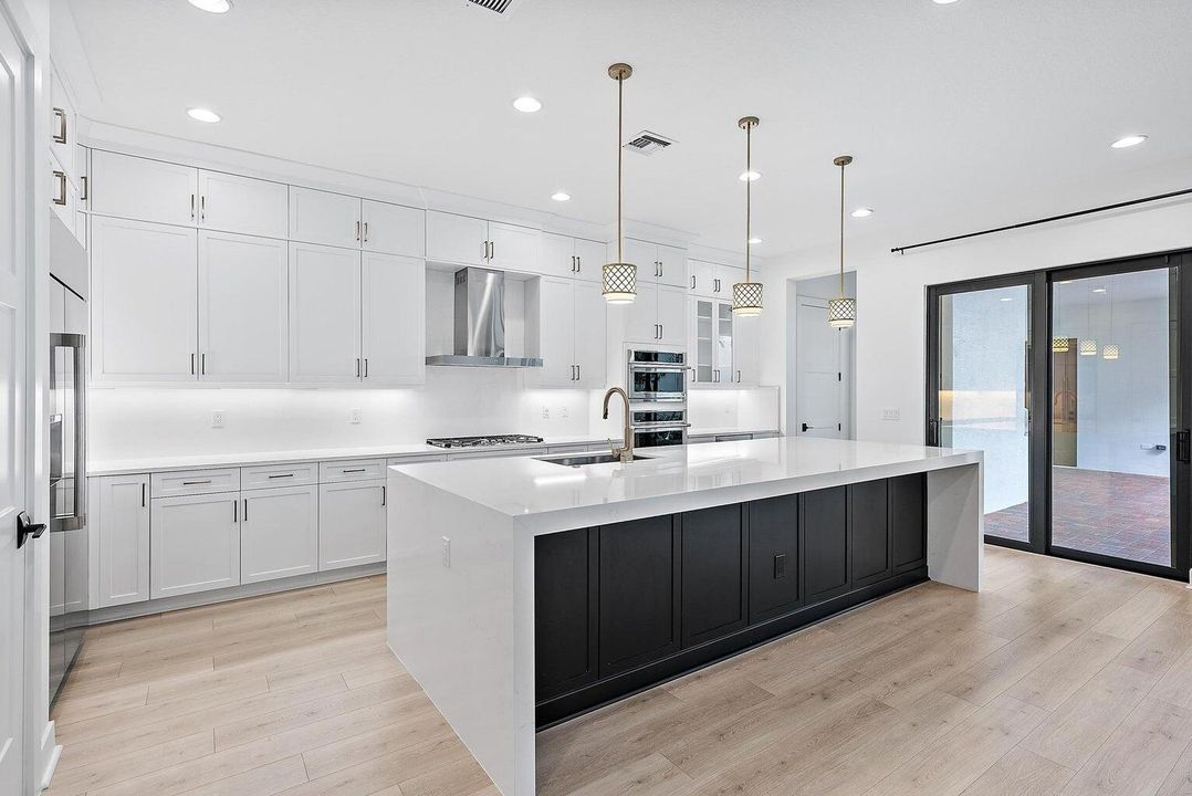 Active With Contract: $10,000 (5 beds, 4 baths, 3959 Square Feet)