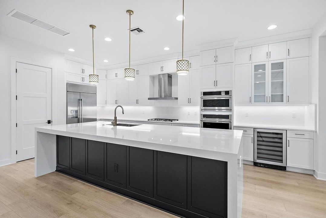 Active With Contract: $10,000 (5 beds, 4 baths, 3959 Square Feet)