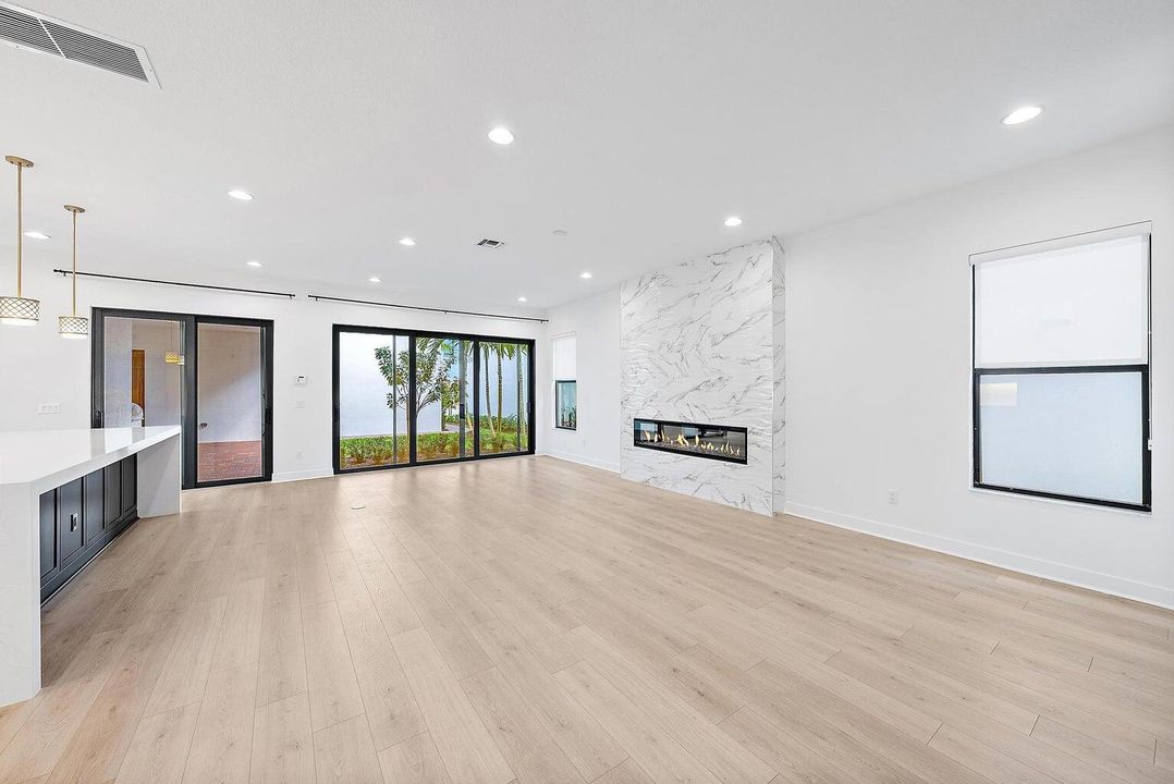 Active With Contract: $10,000 (5 beds, 4 baths, 3959 Square Feet)