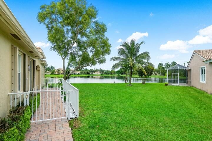 Active With Contract: $2,995 (3 beds, 2 baths, 1482 Square Feet)