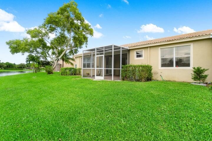 Active With Contract: $2,995 (3 beds, 2 baths, 1482 Square Feet)