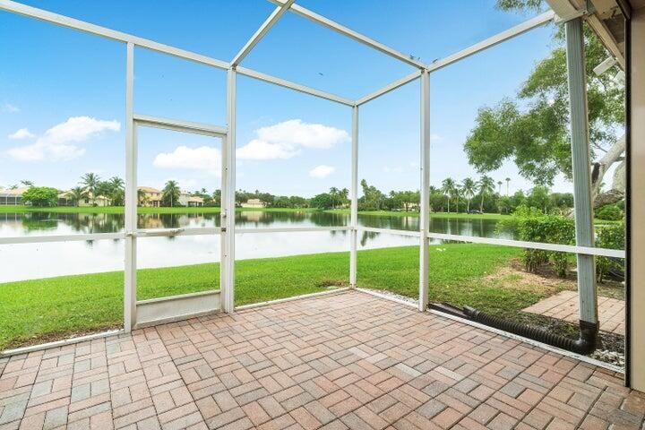 Active With Contract: $2,995 (3 beds, 2 baths, 1482 Square Feet)