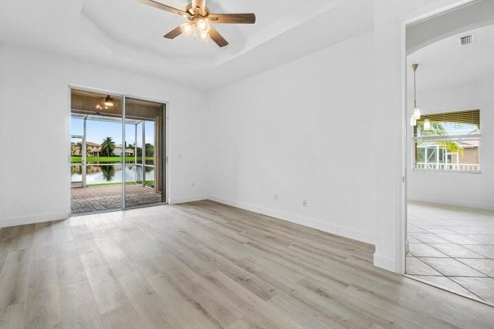 Active With Contract: $2,995 (3 beds, 2 baths, 1482 Square Feet)