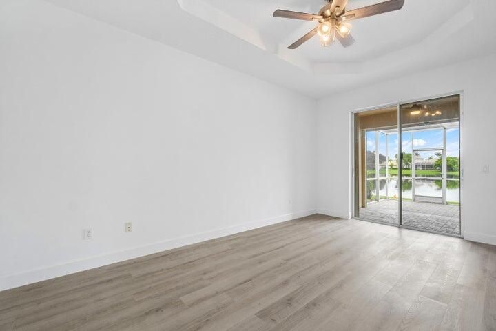 Active With Contract: $2,995 (3 beds, 2 baths, 1482 Square Feet)