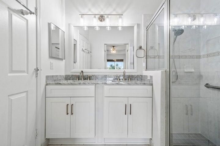 Active With Contract: $2,995 (3 beds, 2 baths, 1482 Square Feet)