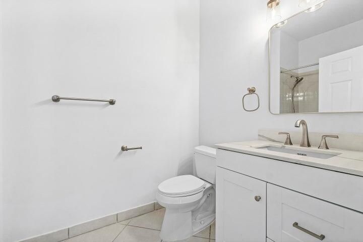 Active With Contract: $2,995 (3 beds, 2 baths, 1482 Square Feet)