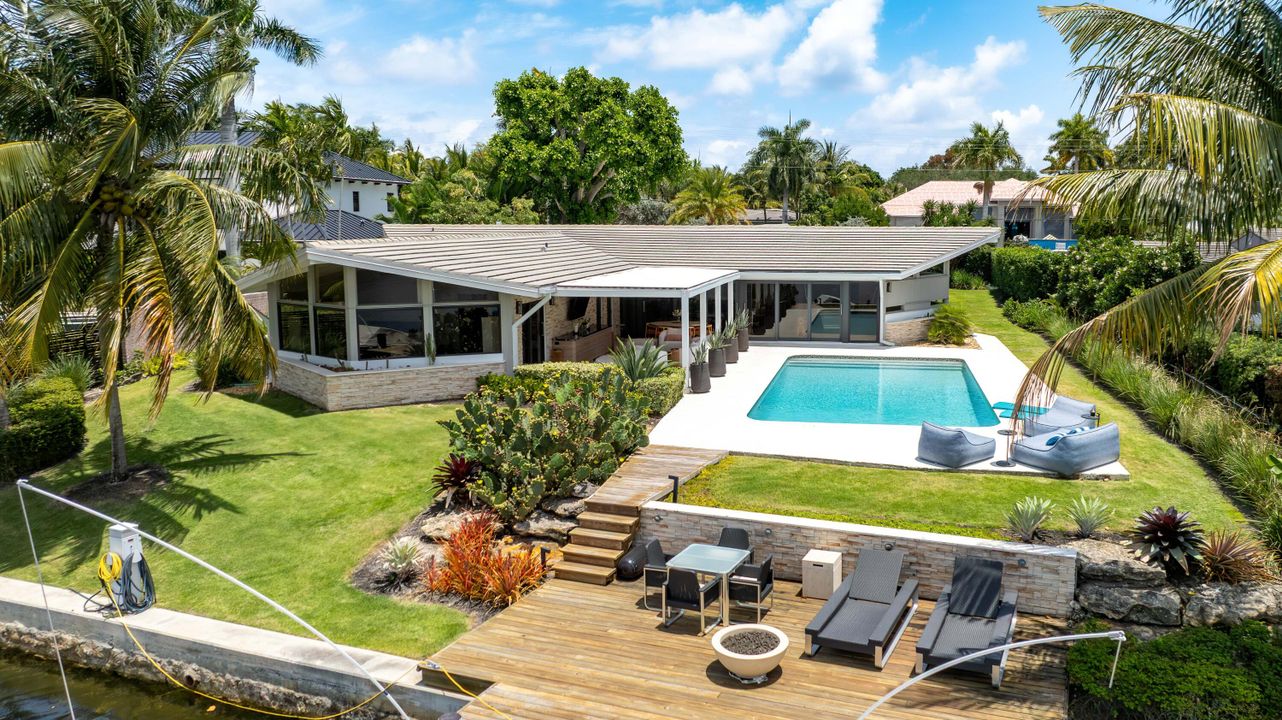 For Sale: $4,995,000 (5 beds, 5 baths, 3355 Square Feet)