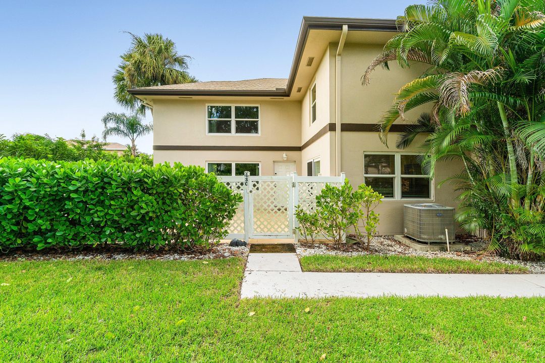 En Venta: $310,000 (2 camas, 2 baños, 1398 Pies cuadrados)