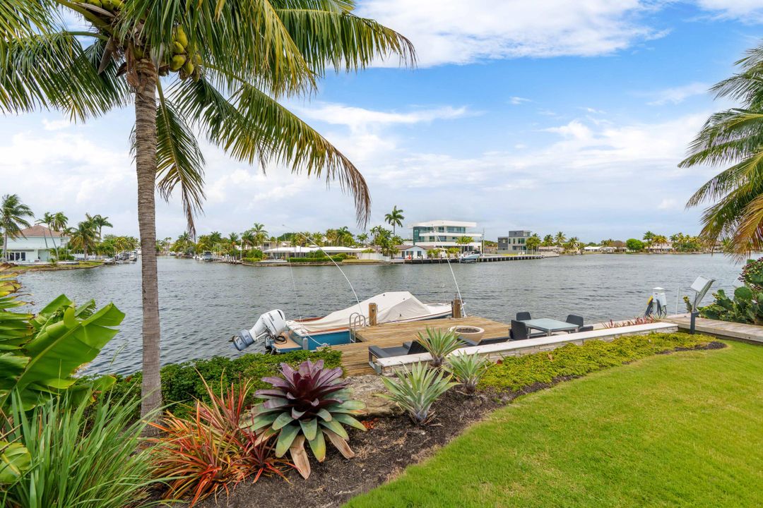 For Sale: $4,995,000 (5 beds, 5 baths, 3355 Square Feet)