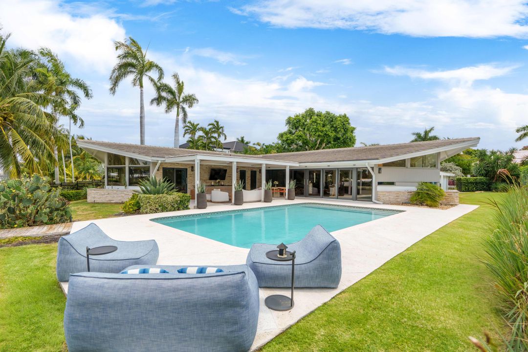 For Sale: $4,995,000 (5 beds, 5 baths, 3355 Square Feet)