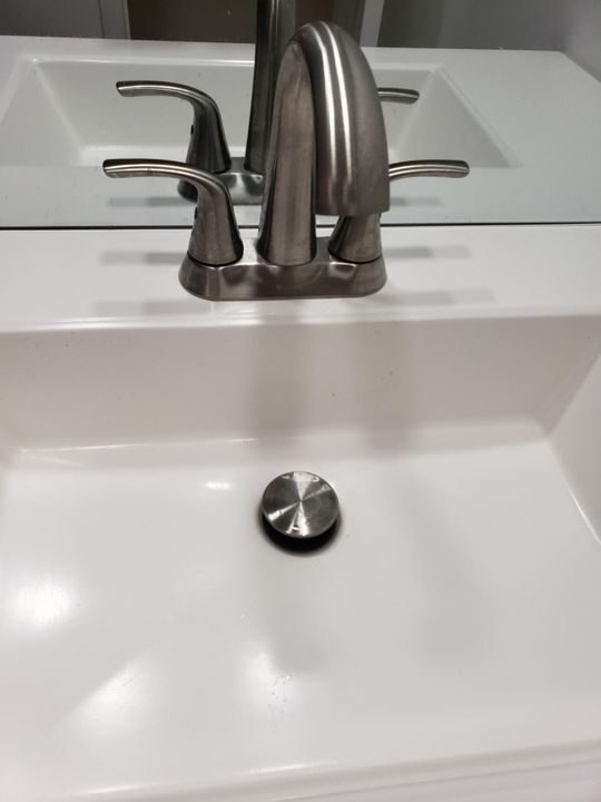 待售: $119,900 (1 贝兹, 1 浴室, 810 平方英尺)