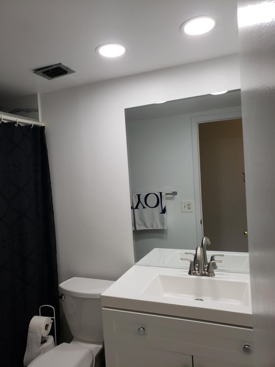 待售: $119,900 (1 贝兹, 1 浴室, 810 平方英尺)