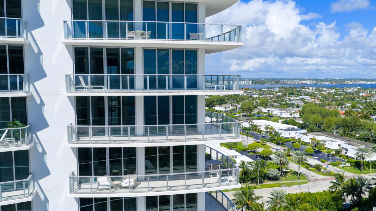 合同活跃: $2,800,000 (2 贝兹, 2 浴室, 2525 平方英尺)