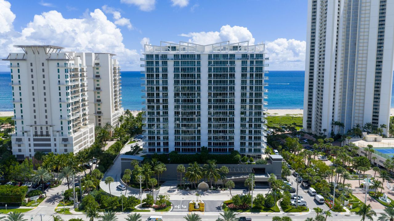 合同活跃: $2,800,000 (2 贝兹, 2 浴室, 2525 平方英尺)