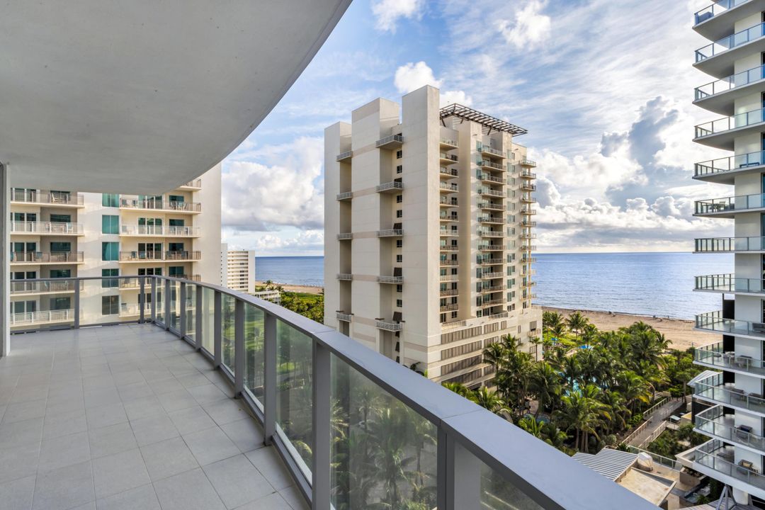 合同活跃: $2,800,000 (2 贝兹, 2 浴室, 2525 平方英尺)