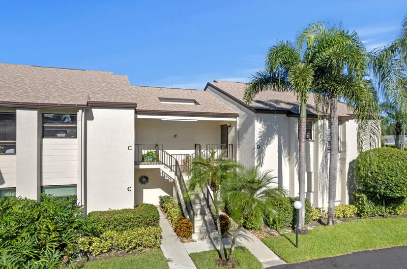 待售: $345,000 (2 贝兹, 2 浴室, 1244 平方英尺)