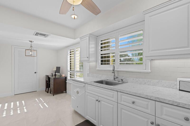 待售: $345,000 (2 贝兹, 2 浴室, 1244 平方英尺)