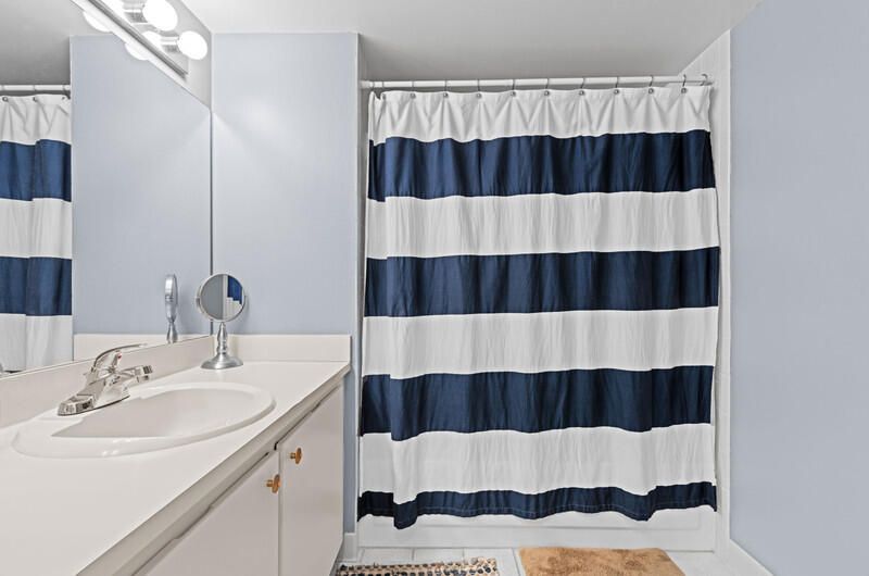 待售: $345,000 (2 贝兹, 2 浴室, 1244 平方英尺)