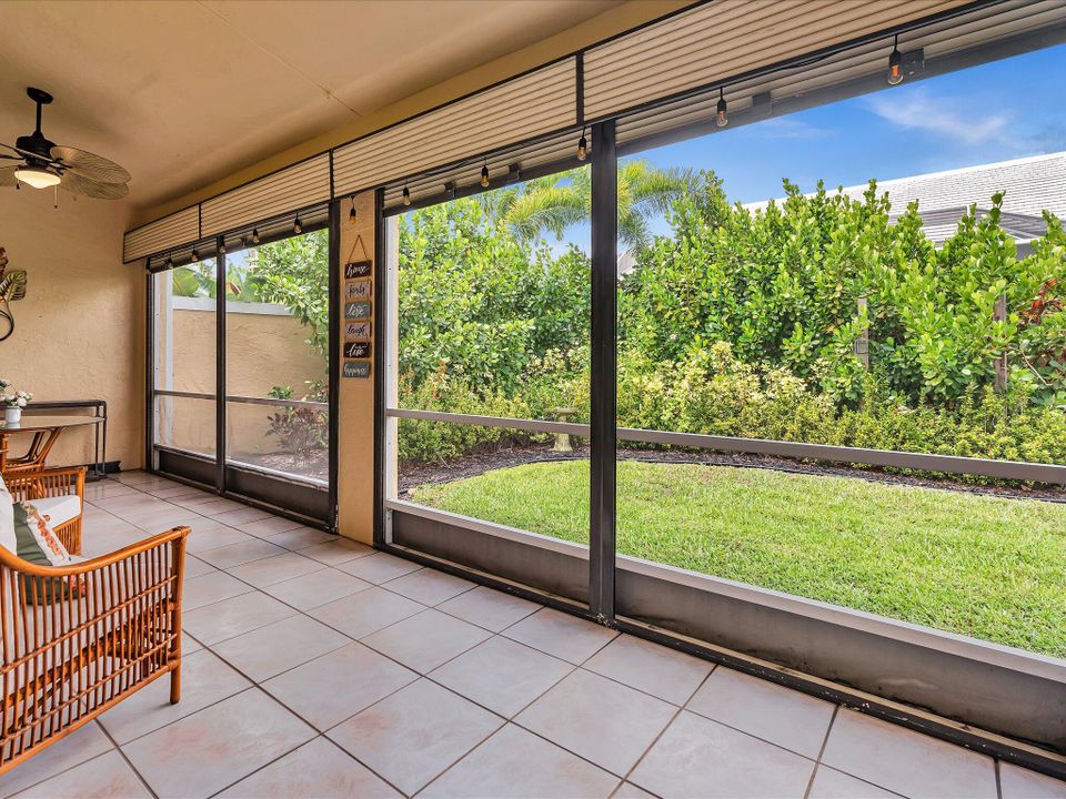 合同活跃: $9,500 (3 贝兹, 2 浴室, 2009 平方英尺)