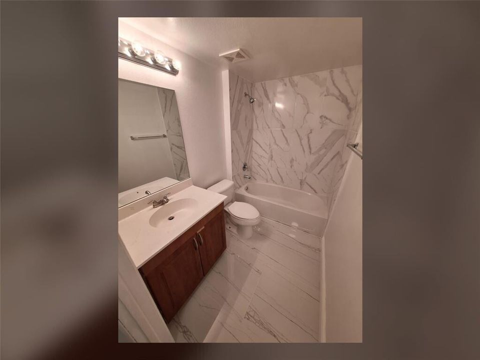 Под контрактом: $2,500 (3 спален, 2 ванн, 1493 Квадратных фут)