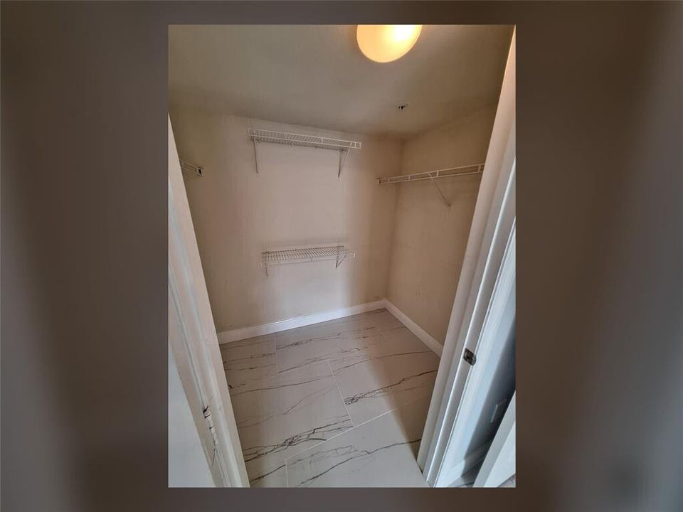 Под контрактом: $2,500 (3 спален, 2 ванн, 1493 Квадратных фут)