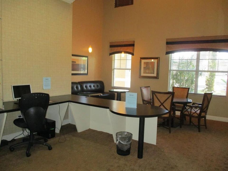 Под контрактом: $2,500 (3 спален, 2 ванн, 1493 Квадратных фут)