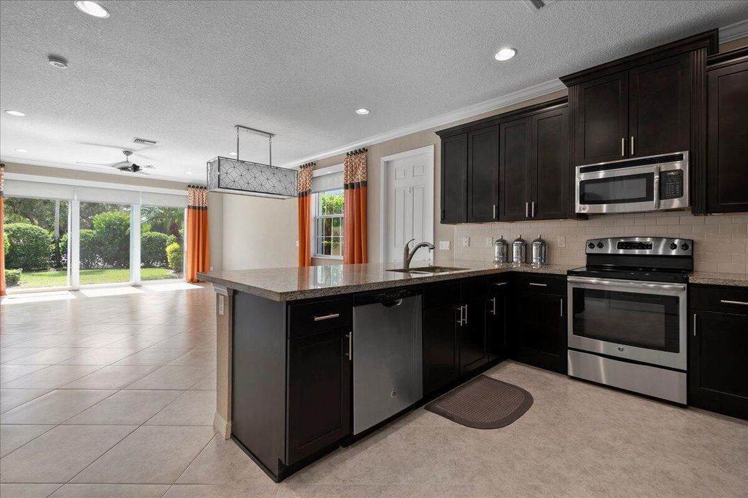 For Sale: $439,900 (3 beds, 2 baths, 1590 Square Feet)