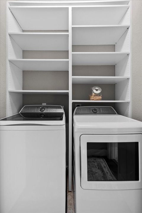 For Sale: $439,900 (3 beds, 2 baths, 1590 Square Feet)