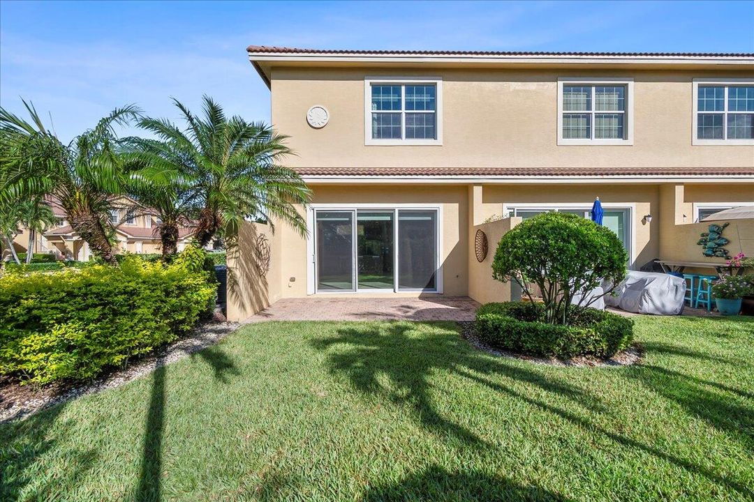 For Sale: $439,900 (3 beds, 2 baths, 1590 Square Feet)