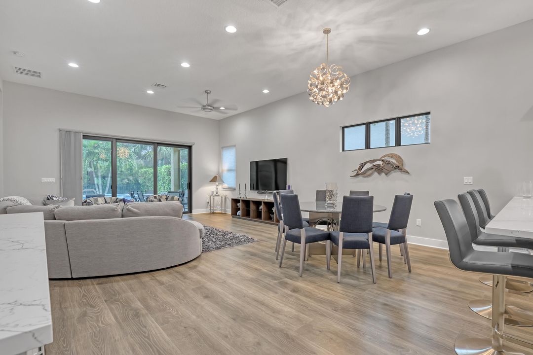 For Sale: $1,395,000 (3 beds, 2 baths, 2160 Square Feet)