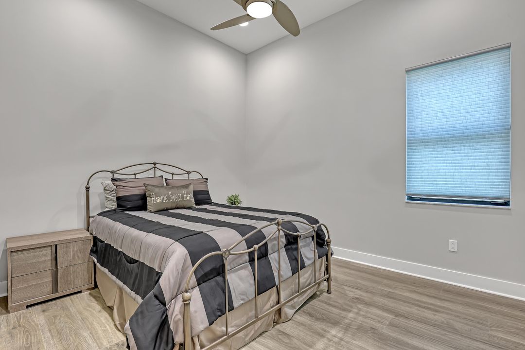 For Sale: $1,395,000 (3 beds, 2 baths, 2160 Square Feet)