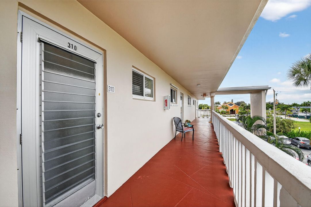 Active With Contract: $77,000 (2 beds, 2 baths, 1080 Square Feet)