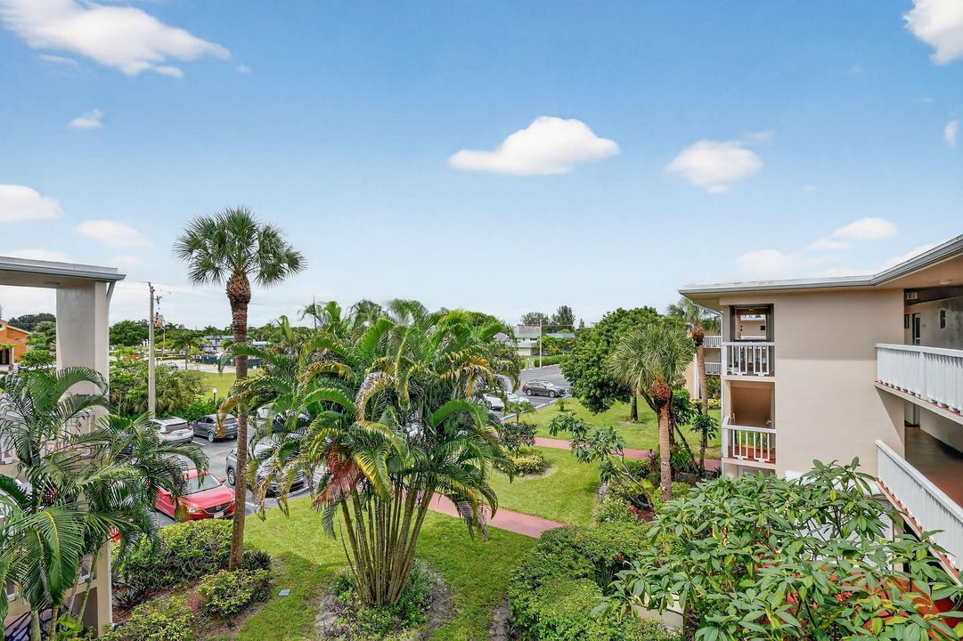 Active With Contract: $77,000 (2 beds, 2 baths, 1080 Square Feet)