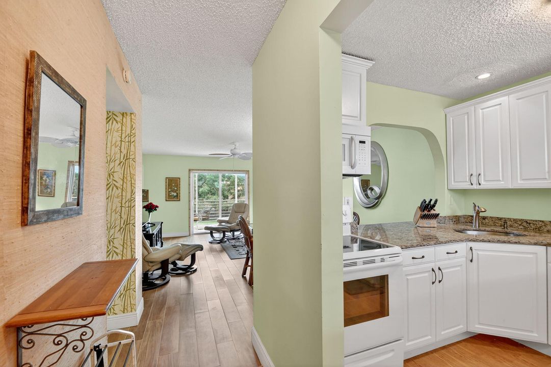 Active With Contract: $77,000 (2 beds, 2 baths, 1080 Square Feet)