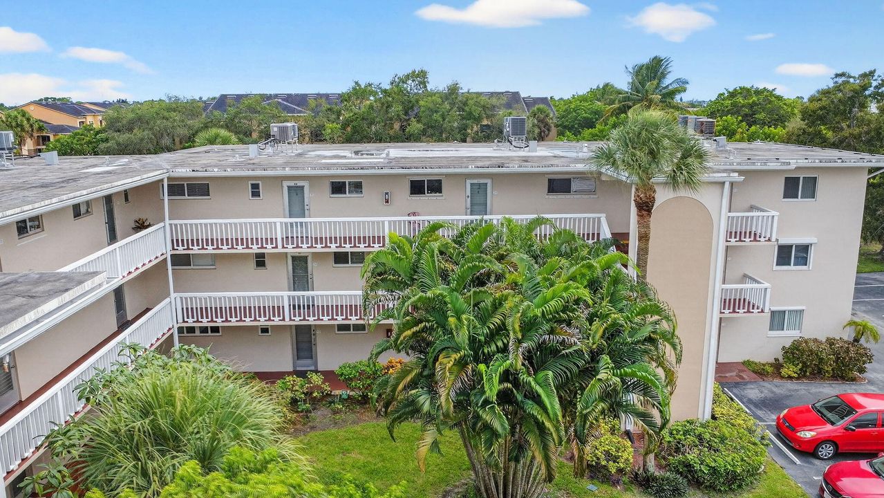 Active With Contract: $77,000 (2 beds, 2 baths, 1080 Square Feet)