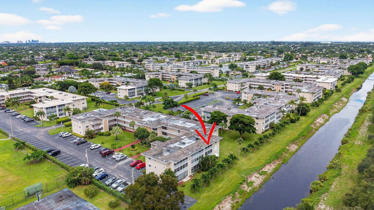 Active With Contract: $77,000 (2 beds, 2 baths, 1080 Square Feet)