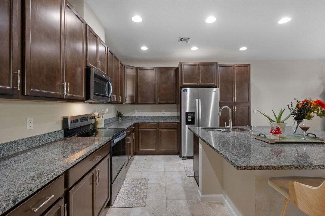 En Venta: $499,990 (3 camas, 2 baños, 2138 Pies cuadrados)