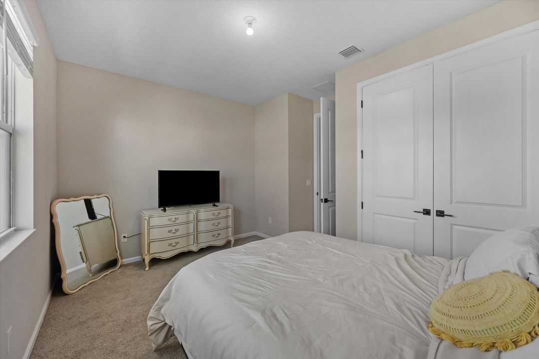 En Venta: $499,990 (3 camas, 2 baños, 2138 Pies cuadrados)