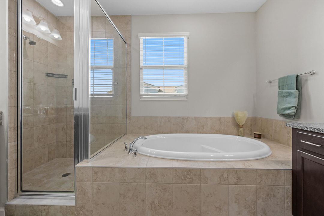 En Venta: $499,990 (3 camas, 2 baños, 2138 Pies cuadrados)