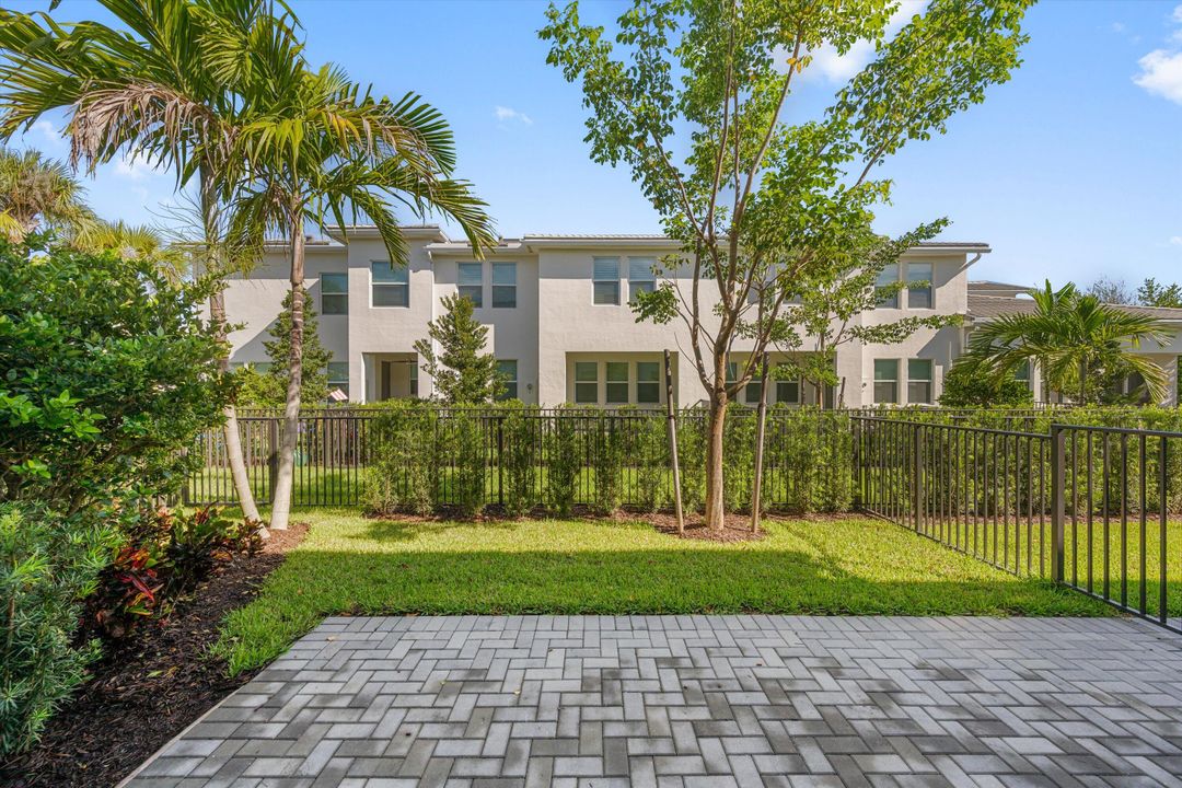 En Venta: $499,990 (3 camas, 2 baños, 2138 Pies cuadrados)