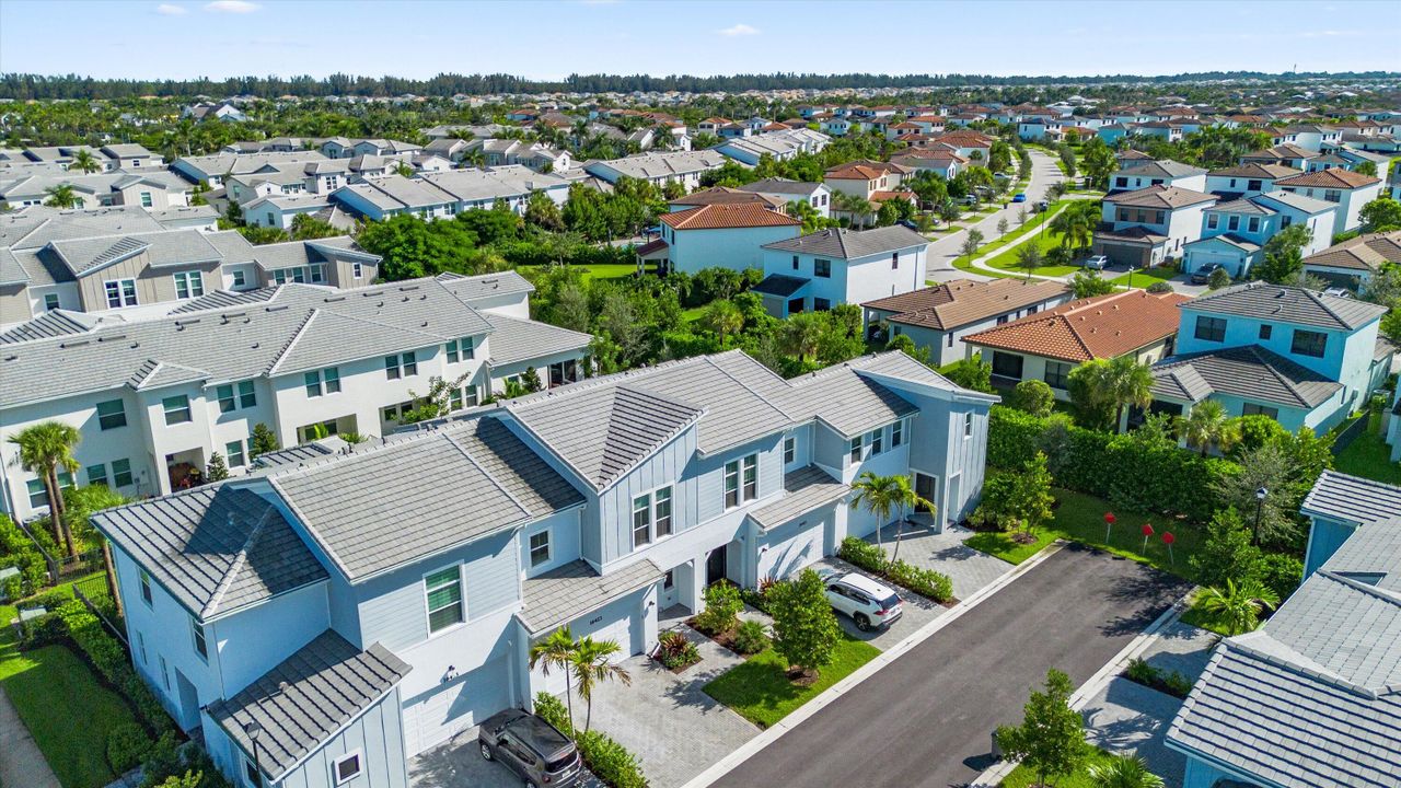 En Venta: $499,990 (3 camas, 2 baños, 2138 Pies cuadrados)